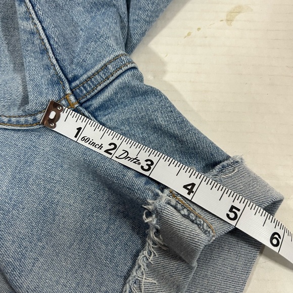 Denizen from Levi's Light Blue Denim Mid-Rise Shorts Women's Size 10  W30 - Picture 10 of 11